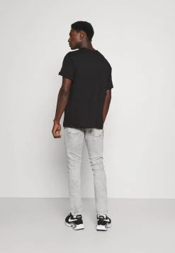 Pier One Jean slim Réduction jeans normale homme 9 Pier One Jean slim Réduction jeans normale homme -VêtementsElite Boutique 8825d3f65ebe4e6b84e56c32b70e1881