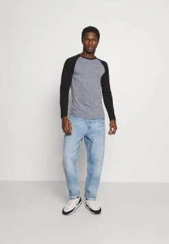 Pier One Prix Gelé T-shirt à manches longues t-shirts & polos col rond homme -VêtementsElite Boutique 8a6065d28daa4f4f8d54039aa617ea4f