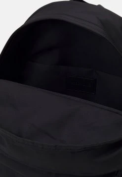 Pier One Prix Malin UNISEX - Sac à dos sacs et bagages compartiment pour téléphone portable 8 Pier One Prix Malin UNISEX - Sac à dos sacs et bagages compartiment pour téléphone portable -VêtementsElite Boutique 8af6ccce71d24702a9dcafc59b229830