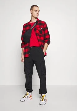 Prix Ourlé Pier One T-shirt imprimé t-shirts col rond unisex -VêtementsElite Boutique 8d2b21475ac3498dbde15e237161c0b6