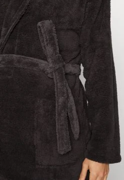 Pier One Assurance De l’Authenticité Peignoir sous-vêtements & chaussettes col châle homme -VêtementsElite Boutique 8ee97a4e03694372a450c621e38c2584