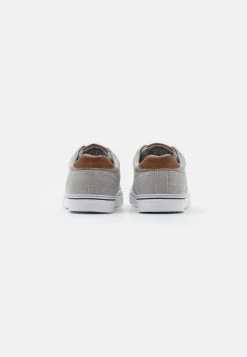 Prix Dégriffé Pier One UNISEX - Baskets basses sneakers rond -VêtementsElite Boutique 90e444c78331435b9b0ea8690376a84f