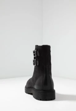 Pier One Santiags 50% Off De Vente bottes rond homme -VêtementsElite Boutique 94e36d921b0a4d57888c16e7c50b84f4