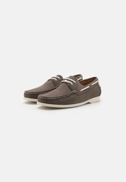 Pier One Vendre-Réclame Chaussures bateau rond homme -VêtementsElite Boutique 96b08a28c9ac406586dc459e51a9e43a