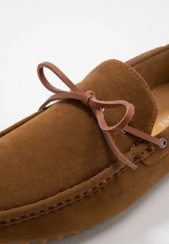 Pier One Prix d’Amis Mocassins chaussures basses carré homme 15 Pier One Prix d’Amis Mocassins chaussures basses carré homme -VêtementsElite Boutique 98f96750f62b46fea3bda6e28bed6186