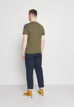 Pier One T-shirt imprimé Prix Affortable t-shirts col rond homme -VêtementsElite Boutique 99232dac913b43d8bfc030a0e1a98aa9