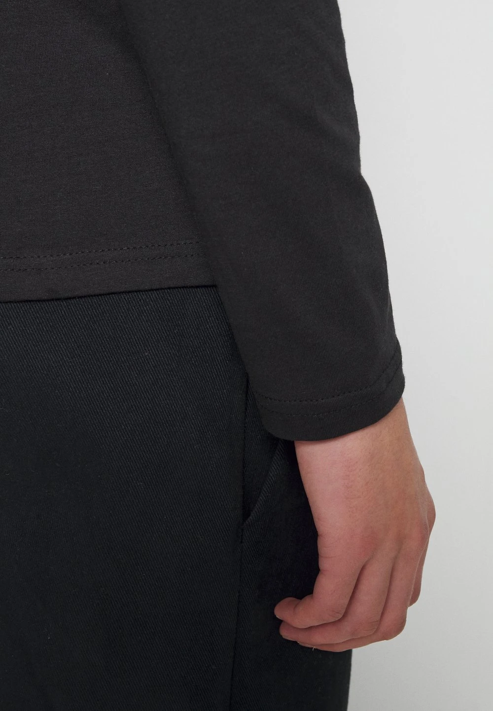 Pier One Prix Gelé 5 PACK - T-shirt à manches longues t-shirts & polos col rond homme 9 Pier One Prix Gelé 5 PACK - T-shirt à manches longues t-shirts & polos col rond homme – Image 7