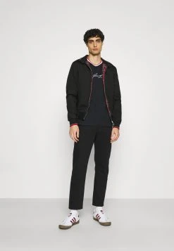 Pier One Prix Jamais Vus T-shirt imprimé t-shirts col rond homme -VêtementsElite Boutique a0e62890351a4e6790a4f30e1fe4b137