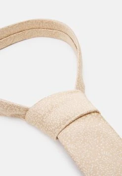 Rabais Pier One SET - Cravate pochettes de costume couleur unie homme -VêtementsElite Boutique a4a0568196f7441e9a8294a50f5b5289