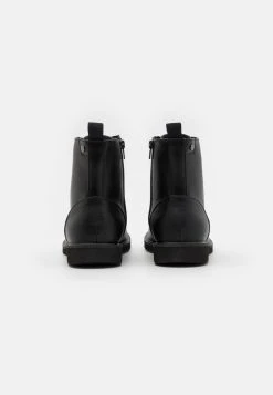 Pier One Bottines à lacets Authentique 100% bottes rond homme 10 Pier One Bottines à lacets Authentique 100% bottes rond homme -VêtementsElite Boutique a79df0fb0ecc4a9096dcf03677bd49be