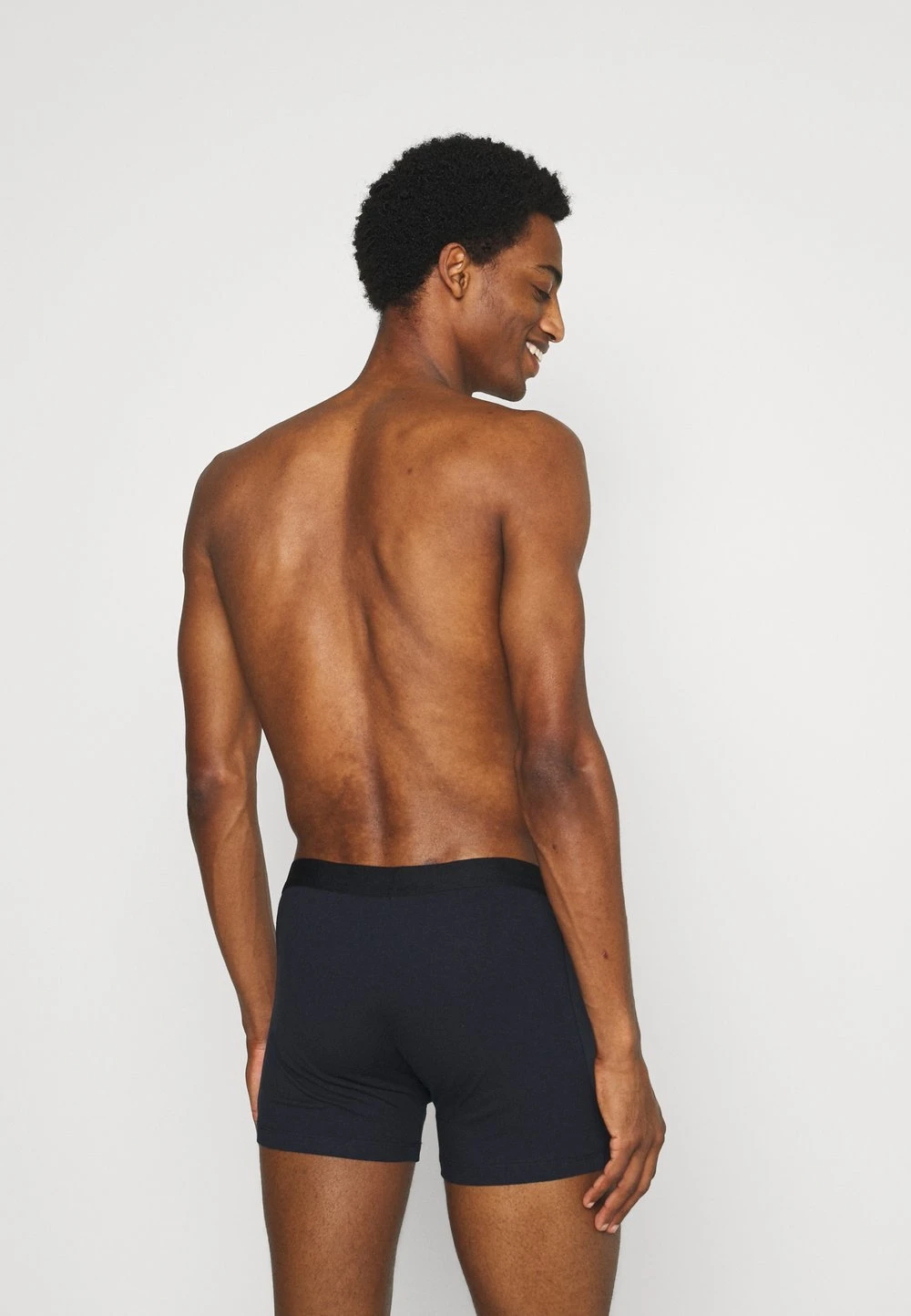 Pier One 7 PACK - Shorty Première Qualité sous-vêtements & chaussettes normale homme 4 Pier One 7 PACK - Shorty Première Qualité sous-vêtements & chaussettes normale homme – Image 2