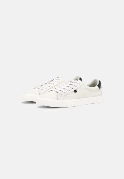 Prix Aimable Pier One Baskets basses sneakers rond unisex -VêtementsElite Boutique a8b33f0bcf2f4b0c86f71000f4bd3705