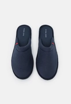 Pier One Prix Acceptable Chaussons rond homme 11 Pier One Prix Acceptable Chaussons rond homme -VêtementsElite Boutique a980ddae57c846959579e8a4a1384f89