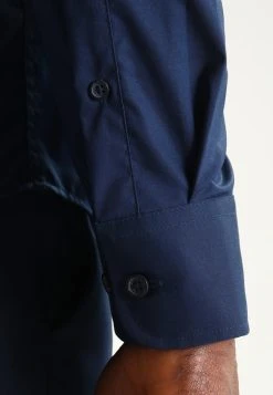 Pier One Chemise classique Bonne Qualité costumes col kent homme -VêtementsElite Boutique a981985757a6442b95e0fe13b60c9050