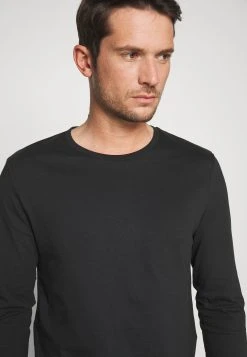 En promotion Pier One 2 PACK - T-shirt à manches longues t-shirts col rond homme -VêtementsElite Boutique abe5f01df1c144a5b727bffa4e9f9909