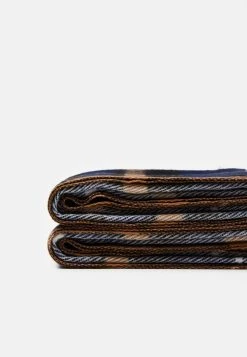 Pier One Remise En Ligne UNISEX - Écharpe foulards et écharpes carreaux -VêtementsElite Boutique ad2d22769e934a19bbb38c9886024f53