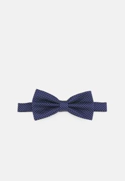 Pier One SET - Cravate Prix Sympa pochettes de costume couleur unie homme -VêtementsElite Boutique af1d07b6967f45e28de678ee377d11c3