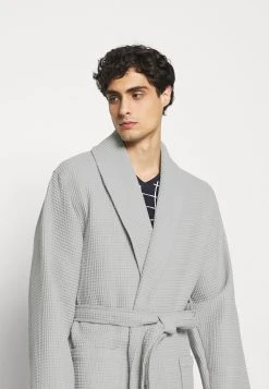 Pier One Peignoir Meilleure qualité sous-vêtements & chaussettes col châle homme 17 Pier One Peignoir Meilleure qualité sous-vêtements & chaussettes col châle homme -VêtementsElite Boutique af6826790f45491bbd51f56bb643bad0