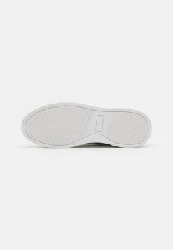 Pier One Rabais UNISEX - Baskets basses baskets & sneakers rond 12 Pier One Rabais UNISEX - Baskets basses baskets & sneakers rond -VêtementsElite Boutique afe0322babdc4d63a80e658fbdf78d79