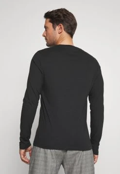 En promotion Pier One 2 PACK - T-shirt à manches longues t-shirts col rond homme -VêtementsElite Boutique b2ae0ed0844241398576a6d2524b1cab