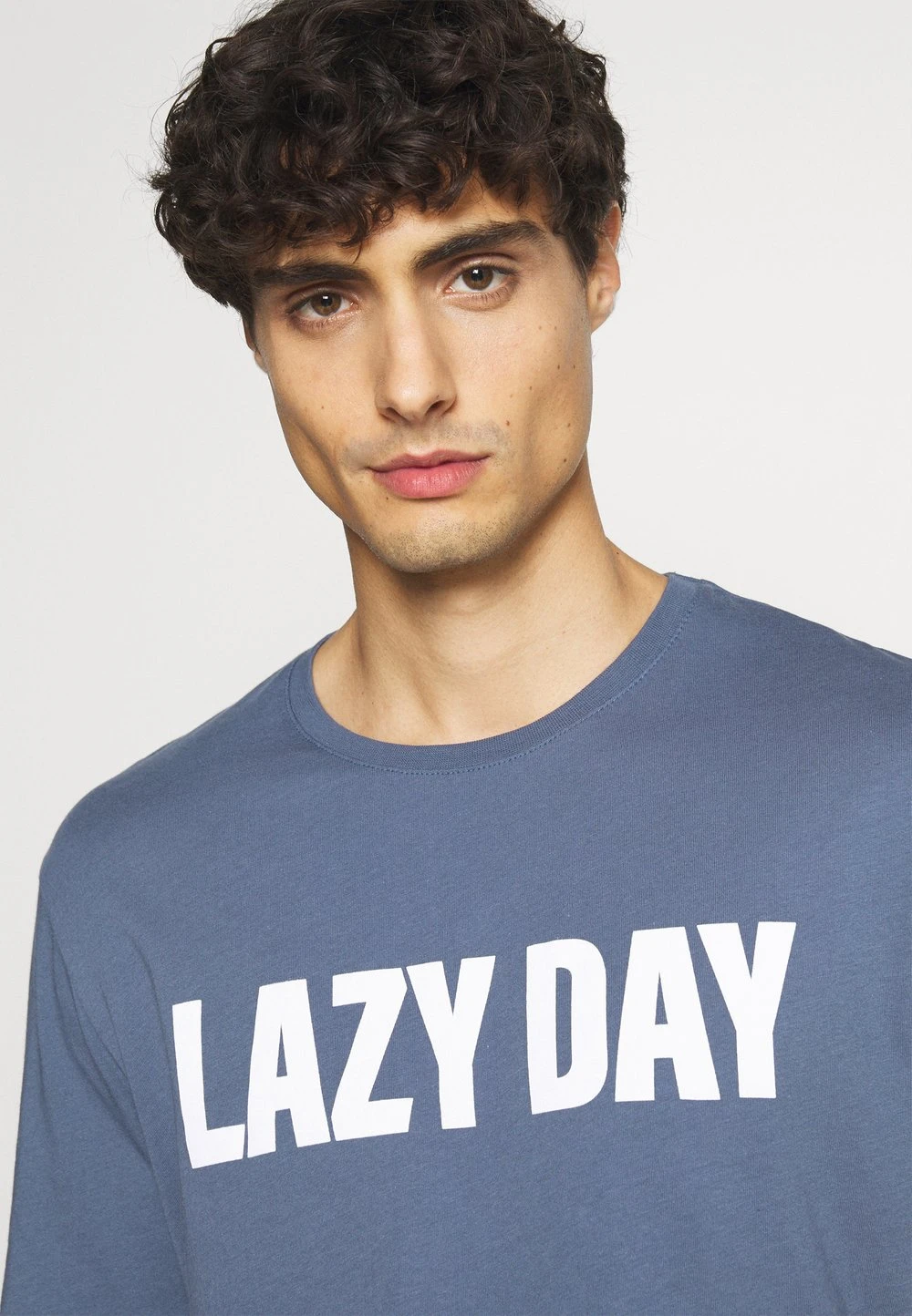 Pier One Vendre-Réclame Haut de pyjama pyjamas col rond homme 6 Pier One Vendre-Réclame Haut de pyjama pyjamas col rond homme – Image 4