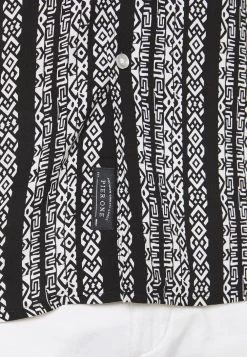 Pier One Chemise 50% Off De Vente chemises col revers homme -VêtementsElite Boutique b4e3ab36a0cc4b79b9b71a9f3b8f439f