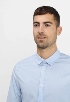 Pier One 2 PACK - Chemise classique Prix Exclusifs costumes & cravates col kent homme 16 Pier One 2 PACK - Chemise classique Prix Exclusifs costumes & cravates col kent homme -VêtementsElite Boutique b6ee3598b6984fac95e4aa81de041243