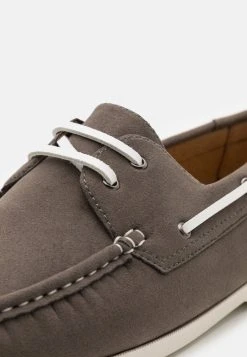 Pier One Vendre-Réclame Chaussures bateau rond homme -VêtementsElite Boutique b7f8d0fad3e64a649cbdc48643010c2d