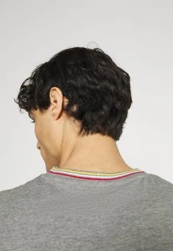 Pier One T-shirt basique Assurance De l’Authenticité t-shirts col rond homme -VêtementsElite Boutique bab9ab928b994be08ce1a27f19b9cf06