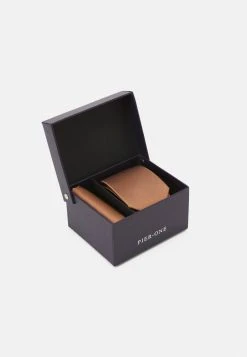 Pier One Soldes SET - Mouchoir de poche pochettes de costume couleur unie homme -VêtementsElite Boutique babe3a8e1d9249caa1f087b31d93f505