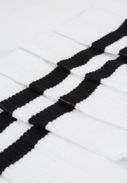 Prix De Rêve Pier One 5 PACK - Chaussettes sous-vêtements & chaussettes homme homme 9 Prix De Rêve Pier One 5 PACK - Chaussettes sous-vêtements & chaussettes homme homme -VêtementsElite Boutique bba04d20a797407b9b5f49c4e56503ef