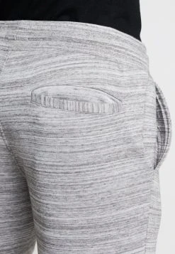 Pier One Prix Bradés Short shorts normale homme -VêtementsElite Boutique bc147cd9981d4ecd970572e1226d94d7