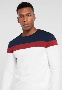 Promos Pier One T-shirt à manches longues t-shirts & polos col rond homme -VêtementsElite Boutique bc3bc60922d142d5b1571aa1f16586a9