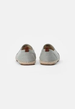 Prix Compétitif Pier One Espadrilles rond unisex -VêtementsElite Boutique bdabea6d254640a395bd7e2350f7e4c6