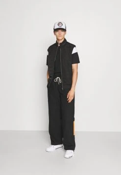 Pier One SLEEVE BLOCK NEW - T-shirt imprimé Marchandise de première qualité t-shirts col rond homme -VêtementsElite Boutique be20e17d02fe4ca7967cc6fc0766fd5d