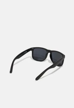 Pier One Vendre Lunettes de soleil rectangulaire homme 6 Pier One Vendre Lunettes de soleil rectangulaire homme -VêtementsElite Boutique be75cb21326449cbbc24819b76b52719