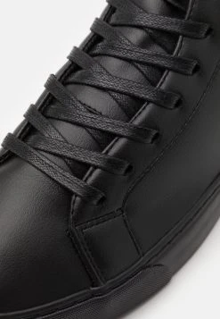 Pier One Authentique 100% UNISEX - Baskets montantes sneakers rond -VêtementsElite Boutique c4ab7471aaad425bb3c5161a46c1d212