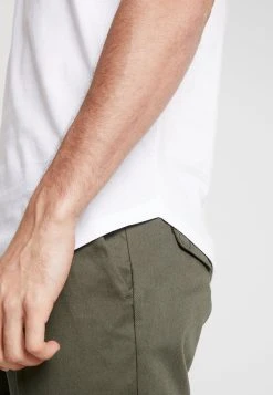 Prix Jamais Vus Pier One T-shirt basique t-shirts col rond homme -VêtementsElite Boutique c588fcf93f2c454283c2c1eb10de81ae