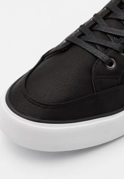 Pier One Prix Cassé Baskets basses sneakers rond homme -VêtementsElite Boutique c67d534b3e2c455a85ade02dcc1e0712