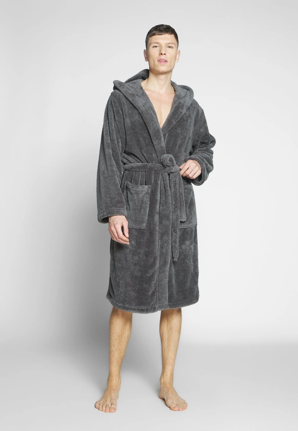 Prix Usine Pier One Peignoir sous-vêtements & chaussettes capuche homme 3 Prix Usine Pier One Peignoir sous-vêtements & chaussettes capuche homme