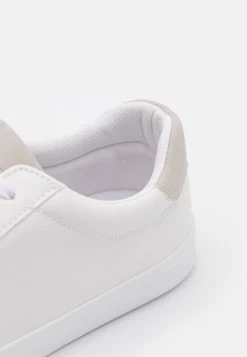 Pier One Prix Sympa Baskets basses baskets & sneakers rond unisex 13 Pier One Prix Sympa Baskets basses baskets & sneakers rond unisex -VêtementsElite Boutique cbf0eca6b89b49849f31b4cc4f190406