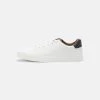 Prix Acceptable Pier One UNISEX - Baskets basses baskets & sneakers rond 1 Prix Acceptable Pier One UNISEX - Baskets basses baskets & sneakers rond -VêtementsElite Boutique cda93b31f0bb425bb523875d93b6f47f