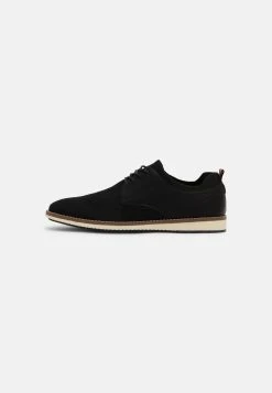 Pier One excellente qualité Chaussures à lacets derbies et richelieus rond homme