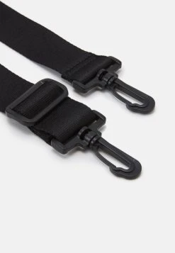 Prix Réduit Pier One UNISEX - Sac de sport sacs fermeture éclair -VêtementsElite Boutique ce129610e8304c828858e29d5894a417