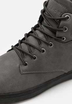 Pier One Baskets montantes Pas Cher baskets & sneakers rond homme -VêtementsElite Boutique cf2d50cc80484f929bba64328e6396ad