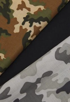 Prix Dégriffé Pier One BANDANA UNISEX 3 PACK - Foulard Écharpes et foulards camouflage 7 Prix Dégriffé Pier One BANDANA UNISEX 3 PACK - Foulard Écharpes et foulards camouflage -VêtementsElite Boutique cf6eaeaa05b24fb5b69a4740b5421836