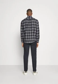 Pier One Petit Prix Chemise chemises col à boutons homme -VêtementsElite Boutique d13406c32cbf45e790b151fc1b045163