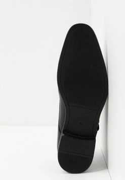 Réduction Pier One Mocassins mocassins et loafers rond homme -VêtementsElite Boutique d2ee0eb9abde434abd86f843a2faa625
