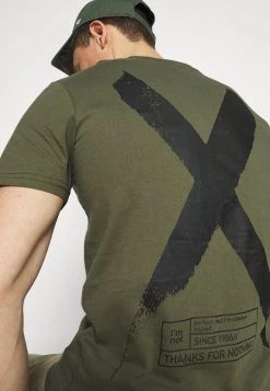 En promotion Pier One T-shirt imprimé t-shirts col rond homme -VêtementsElite Boutique d757ba5e355f4f07bedcbf9d89b2d3b4