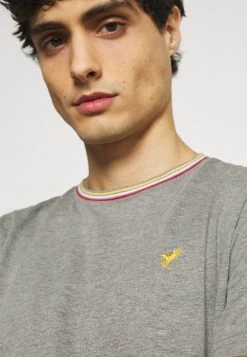 Pier One T-shirt basique Assurance De l’Authenticité t-shirts col rond homme -VêtementsElite Boutique df26b1bc08a742e2b2e5c13a6ae9e6e3